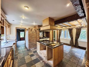 Photo 11- click for photo gallery